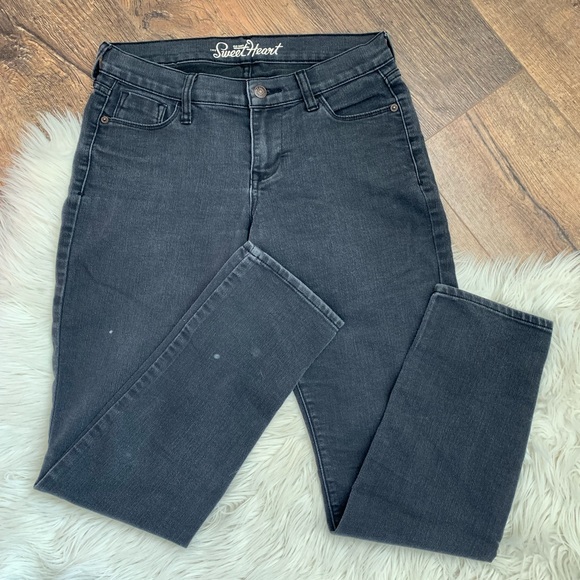 The Sweetheart Jeans - Picture 3 of 10